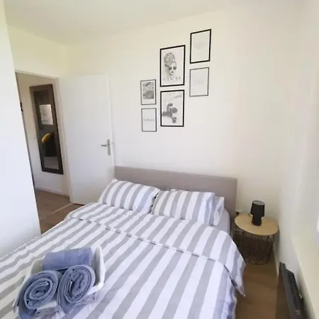 Le Mediterraneen *t2 Apartament *